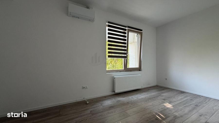 Apartament cu 4 camere semidecomandat în Iancului