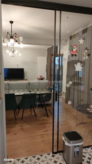 Casă cu 4 camere cu Teren 200 Mp în 1 Decembrie