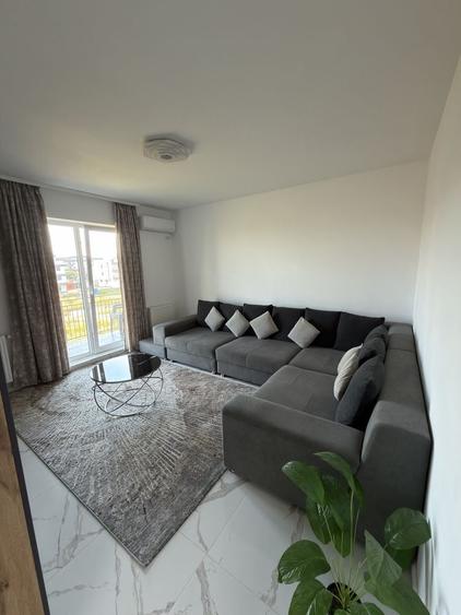 Apartament cu 2 camere decomandat în Fundeni