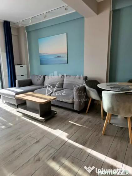 Apartament cu 3 camere decomandat în Delfinariu