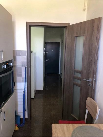 Garsonieră decomandată în Central