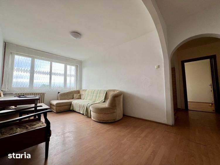 Apartament cu 3 camere semidecomandat, mobilat în Șagului