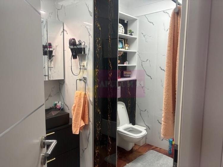 Apartament cu 4 camere decomandat, mobilat în Titan