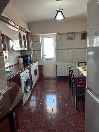 Apartament cu 2 camere decomandat în Exterior Vest