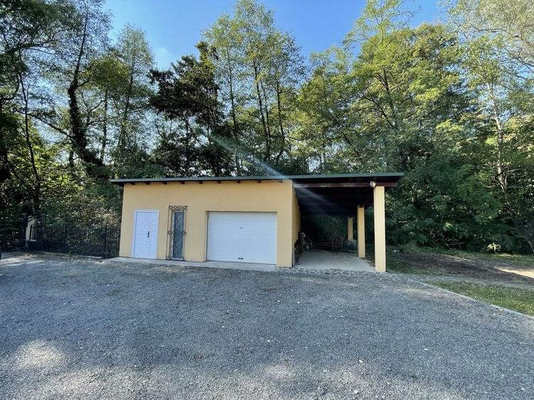 Casă cu 4 camere cu Teren 55000 Mp în Ocoliș