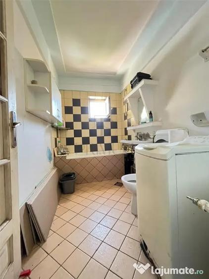 Apartament cu 2 camere semidecomandat în Dâmbovița