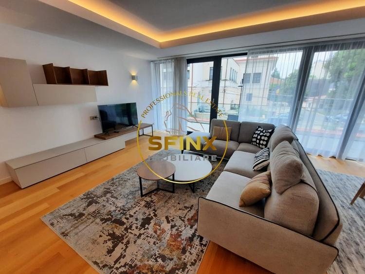 Apartament cu 4 camere decomandat, mobilat în Primăverii
