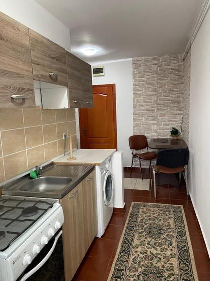Garsonieră decomandată, mobilată în Săsar