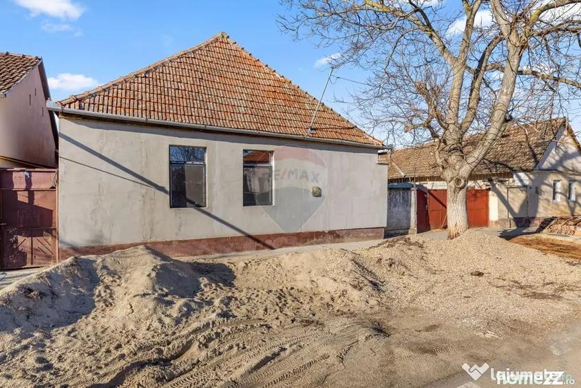 Casă cu 3 camere cu Teren 591 Mp în Vinga