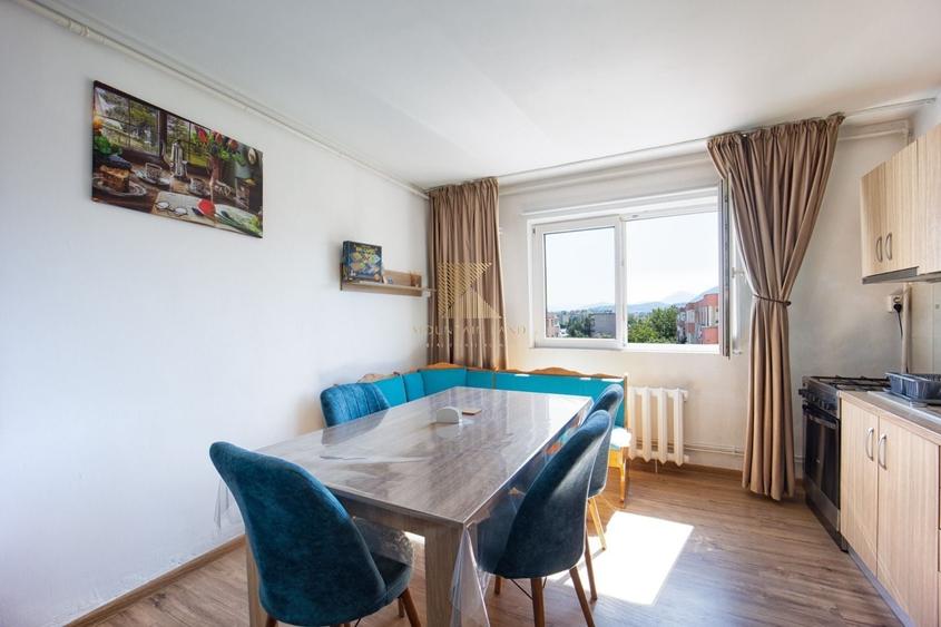Apartament cu 3 camere decomandat, mobilat în Bartolomeu
