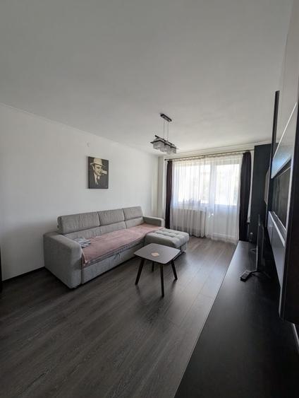 Apartament cu 2 camere semidecomandat în Trivale