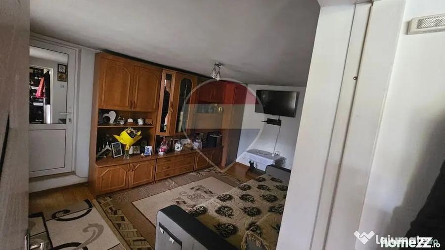 Casă cu 3 camere cu Teren 1043 Mp în Dochia