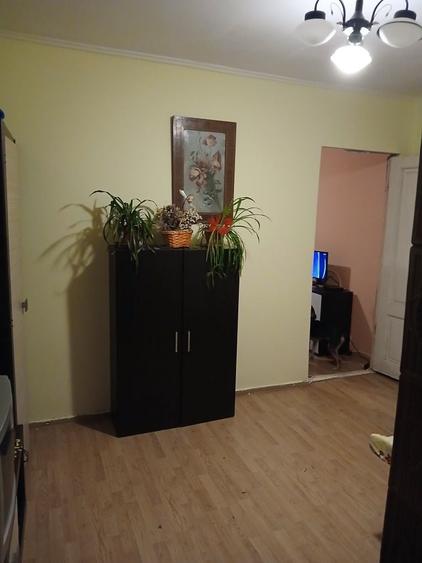 Apartament cu 2 camere nedecomandat în Centrul Civic