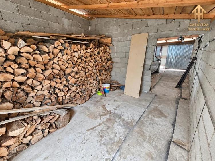 Casă cu 3 camere cu Teren 2672 Mp în Săceni