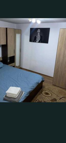 Casă individuală cu 2 camere cu Teren 100 Mp în Schei