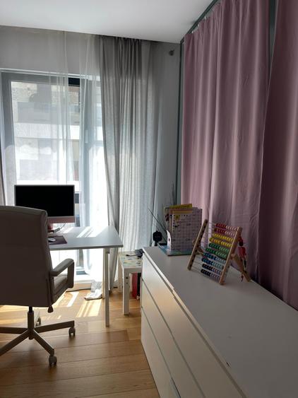 Apartament cu 3 camere semidecomandat în Floreasca