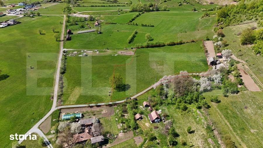 Teren de 7100 mp, în Central