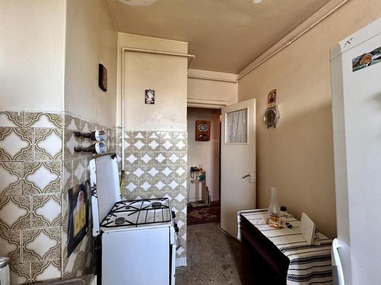 Apartament cu 2 camere decomandat, mobilat în Central