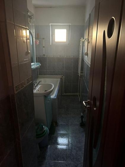 Apartament cu 2 camere decomandat, mobilat în Exterior Est