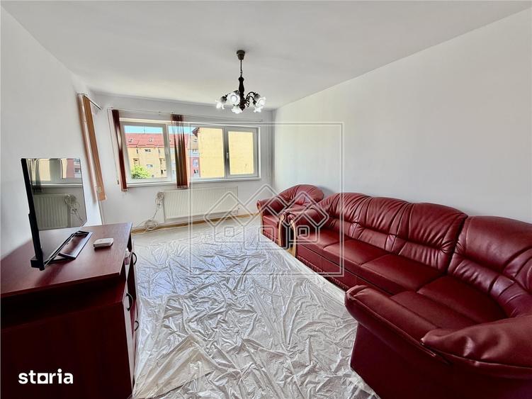 Apartament cu 2 camere decomandat în Central
