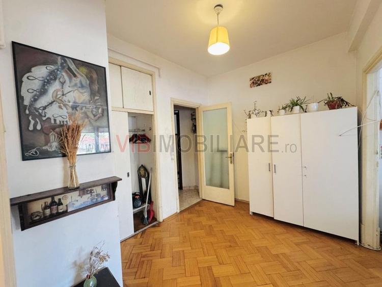 Apartament cu 2 camere semidecomandat în Lahovari