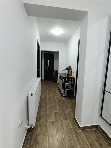 Apartament cu 3 camere decomandat în Apollo