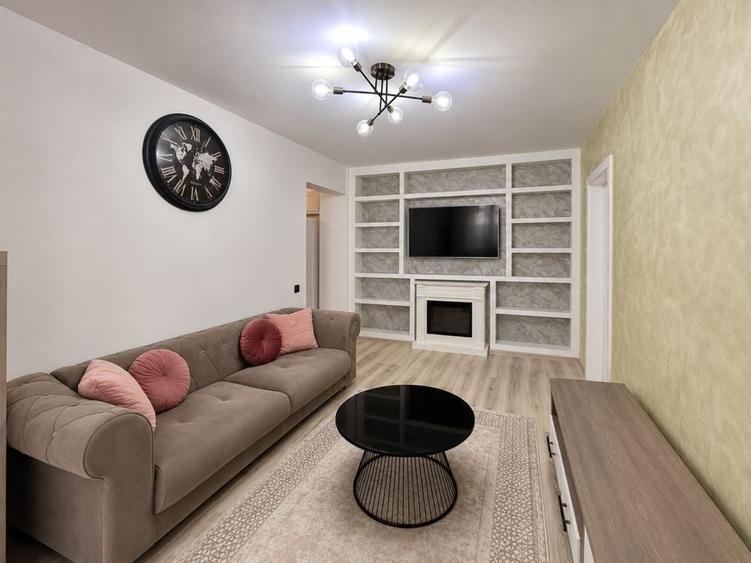 Apartament cu 3 camere decomandat în Florești
