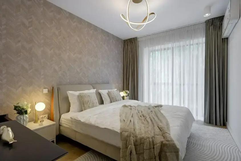 Apartament cu 3 camere semidecomandat în Central