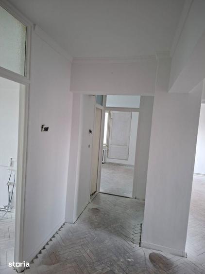 Apartament cu 3 camere în Unirii