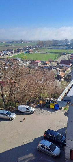 Apartament cu 3 camere decomandat în Drăgășani