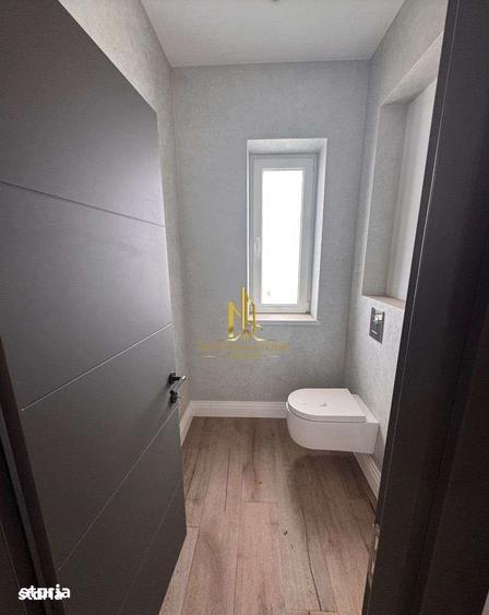 Casă cu 6 camere cu Teren 500 Mp în Șcheia