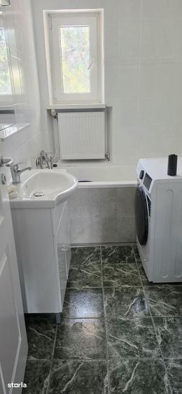 Apartament cu 3 camere în Policlinica