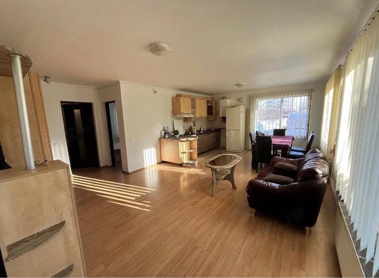 Apartament cu 3 camere decomandat în Bună Ziua
