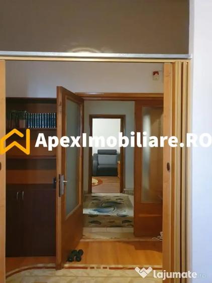 Apartament cu 4 camere decomandat, mobilat în Rahova