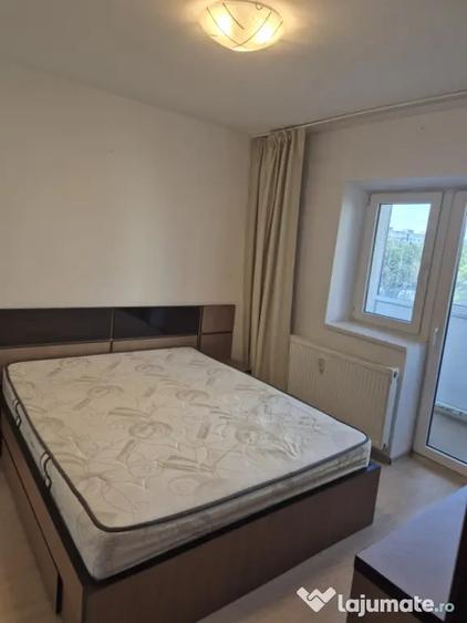 Apartament cu 3 camere semidecomandat în Drumul Taberei