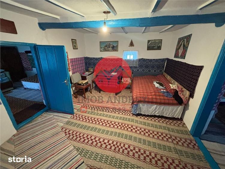 Casă cu 3 camere cu Teren 2100 Mp în Valea Nucarilor