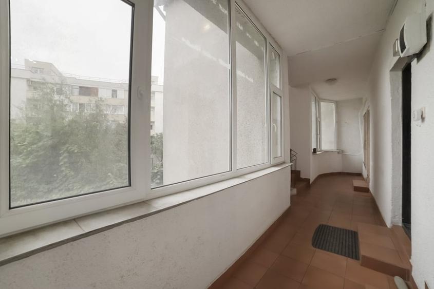 Spațiu comercial, de 160 mp, în Vitan Mall