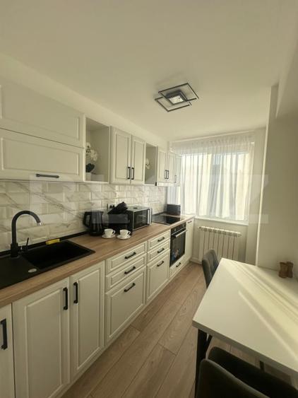 Apartament cu 2 camere semidecomandat, mobilat în Ultracentral