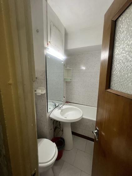 Garsonieră decomandată în Exercițiu