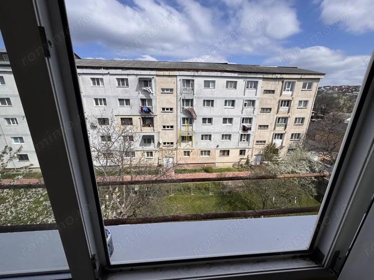 Apartament cu 2 camere decomandat în Burdujeni