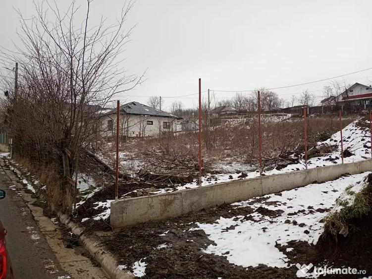 Teren de 1490 mp, în Secuia