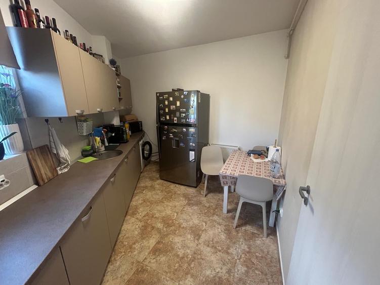 Apartament cu 2 camere decomandat în Berceni