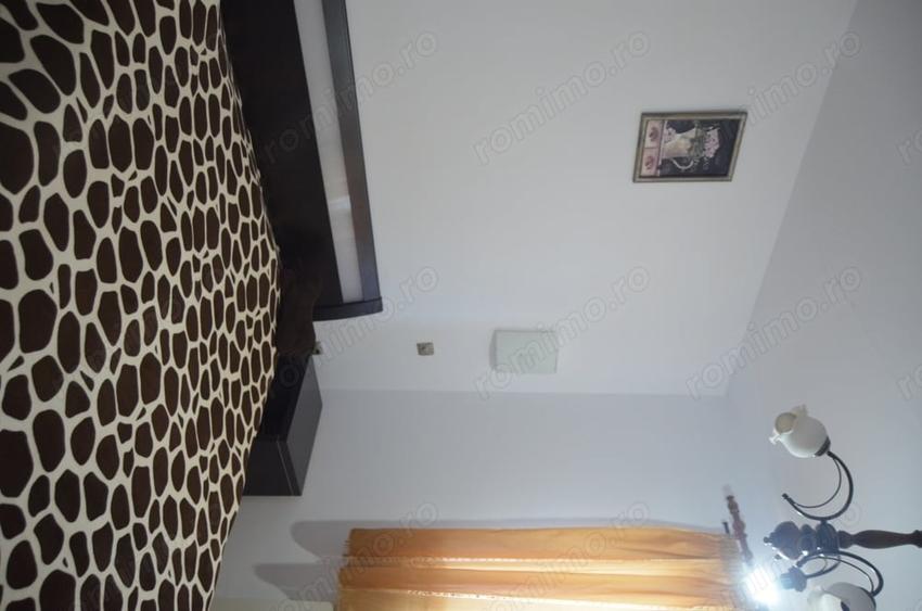 Apartament cu 2 camere decomandat în Predeal