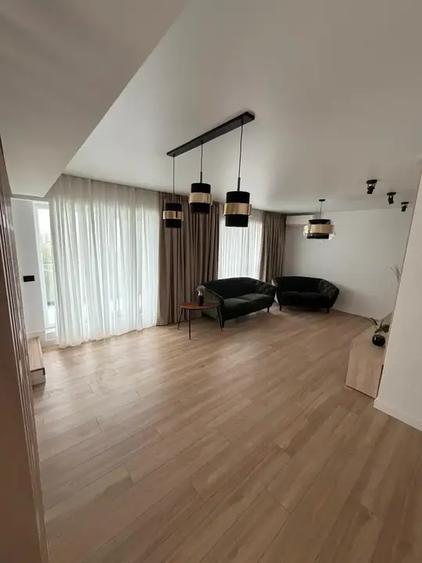Penthouse cu 3 camere decomandat, mobilat în Berceni