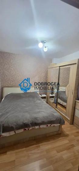 Casă cu 5 camere cu Teren 384 Mp în Păcii