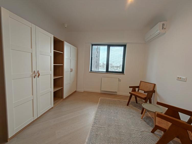 Apartament cu 3 camere decomandat, mobilat în Pipera