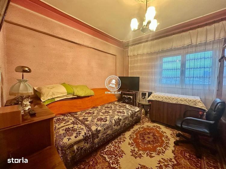 Apartament cu 3 camere decomandat în Ultracentral