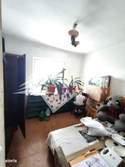 Apartament cu 4 camere decomandat în Horea