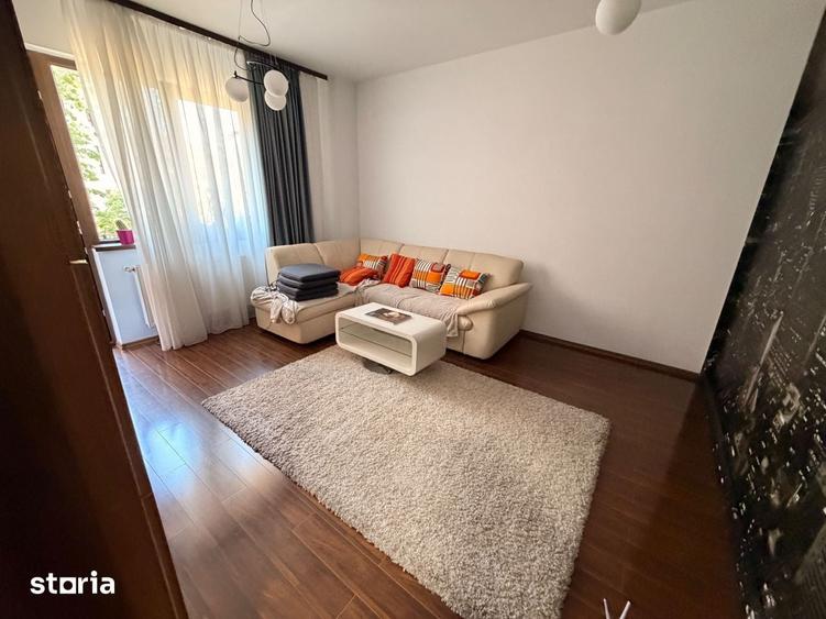 Apartament cu 3 camere decomandat în Dobroești