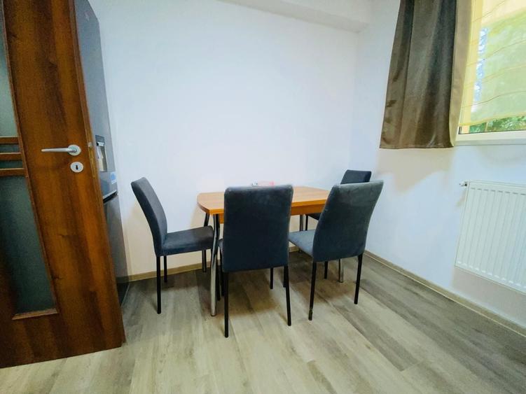 Apartament cu 2 camere decomandat în Zorilor